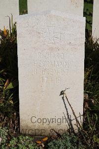 Bethune Town Cemetery - Herrmann, Richard