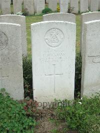 Bethune Town Cemetery - Hickman, H