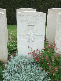 Bethune Town Cemetery - Higgs, Tom