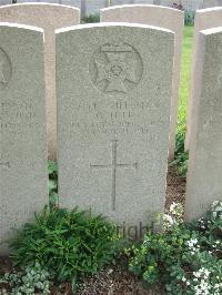 Bethune Town Cemetery - Hill, G