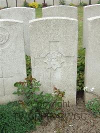 Bethune Town Cemetery - Hill, Hugh
