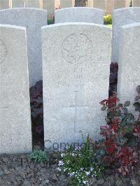 Bethune Town Cemetery - Hill, T