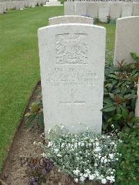 Bethune Town Cemetery - Hinchcliffe, Wallace