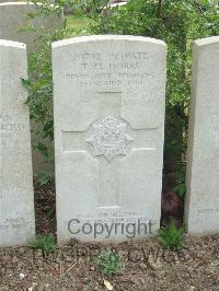 Bethune Town Cemetery - Hobbs, Thomas Henry