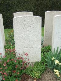 Bethune Town Cemetery - Hodgson, Charles Francis