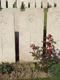 Bethune Town Cemetery - Holmes, Ernest