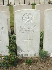 Bethune Town Cemetery - Holmes, Henry Cecil