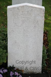 Bethune Town Cemetery - Homoth, Otto
