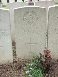 Bethune Town Cemetery - Horniblow, Leonard