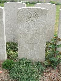 Bethune Town Cemetery - Houghton, J