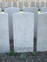 Bethune Town Cemetery - Huggins, E