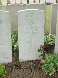 Bethune Town Cemetery - Hughes, Alfred