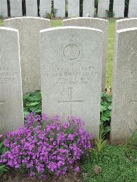 Bethune Town Cemetery - Hughes, Andrew Dunlop
