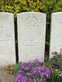 Bethune Town Cemetery - Hughes, William