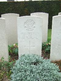 Bethune Town Cemetery - Hughes, William