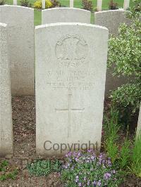 Bethune Town Cemetery - Hume, Ernest