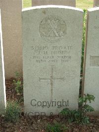 Bethune Town Cemetery - Hume, John Hardie