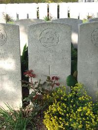 Bethune Town Cemetery - Hunt, J A