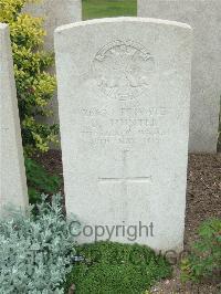 Bethune Town Cemetery - Hunter, D