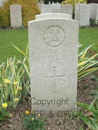 Bethune Town Cemetery - Hurst-Brown, Cecil