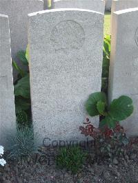 Bethune Town Cemetery - Hutchinson, William