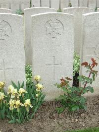 Bethune Town Cemetery - Hyden, J G