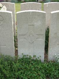 Bethune Town Cemetery - Innes, D