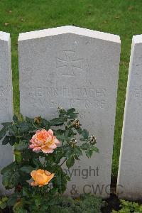 Bethune Town Cemetery - Jager, Heinrich