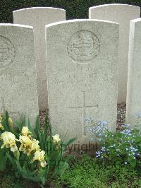 Bethune Town Cemetery - James, James Fredrick