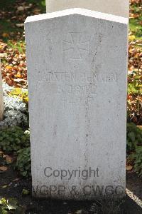 Bethune Town Cemetery - Jensen, Carsten