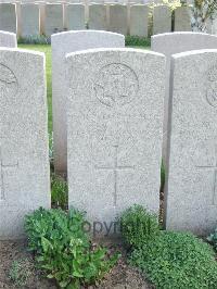 Bethune Town Cemetery - Jones, David Thomas