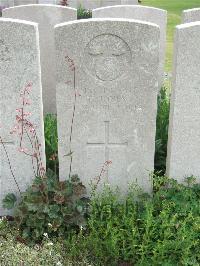 Bethune Town Cemetery - Jones, E