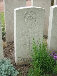 Bethune Town Cemetery - Jones, F J