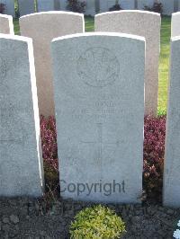 Bethune Town Cemetery - Jones, H