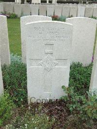 Bethune Town Cemetery - Jones, H
