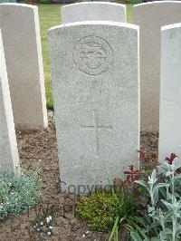 Bethune Town Cemetery - Jones, John