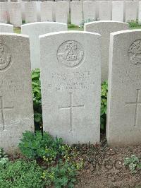 Bethune Town Cemetery - Jones, John Henry