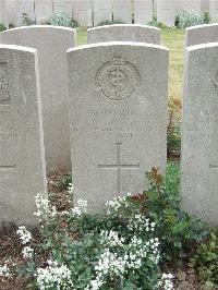 Bethune Town Cemetery - Jones, John