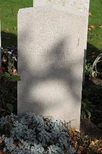 Bethune Town Cemetery - Keller, Adolf