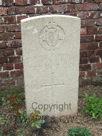 Bethune Town Cemetery - Kelly, D