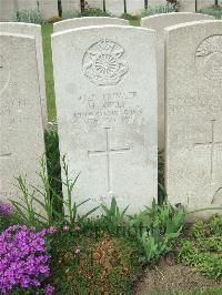 Bethune Town Cemetery - Kelly, M