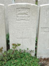 Bethune Town Cemetery - Kelly, T