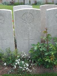 Bethune Town Cemetery - Kennedy, Thomas