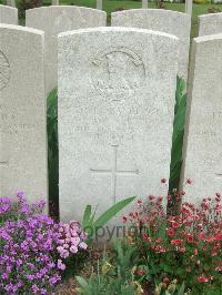 Bethune Town Cemetery - Kerr, William
