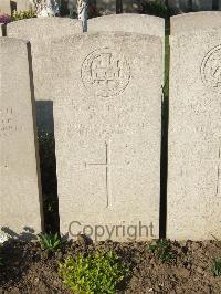 Bethune Town Cemetery - King, Frederick