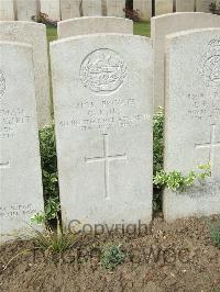 Bethune Town Cemetery - King, George