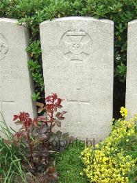 Bethune Town Cemetery - King, G