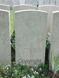 Bethune Town Cemetery - Kingham, J