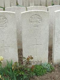Bethune Town Cemetery - Knight, V J