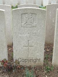 Bethune Town Cemetery - Knighton, Herbert